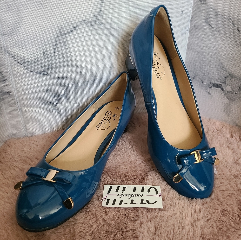 Bowtie flats